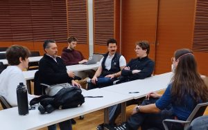 UW Tech Exploration Lab Students Meeting with Industry Mentors